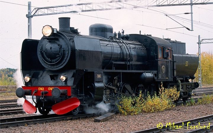 SJ E10 1742